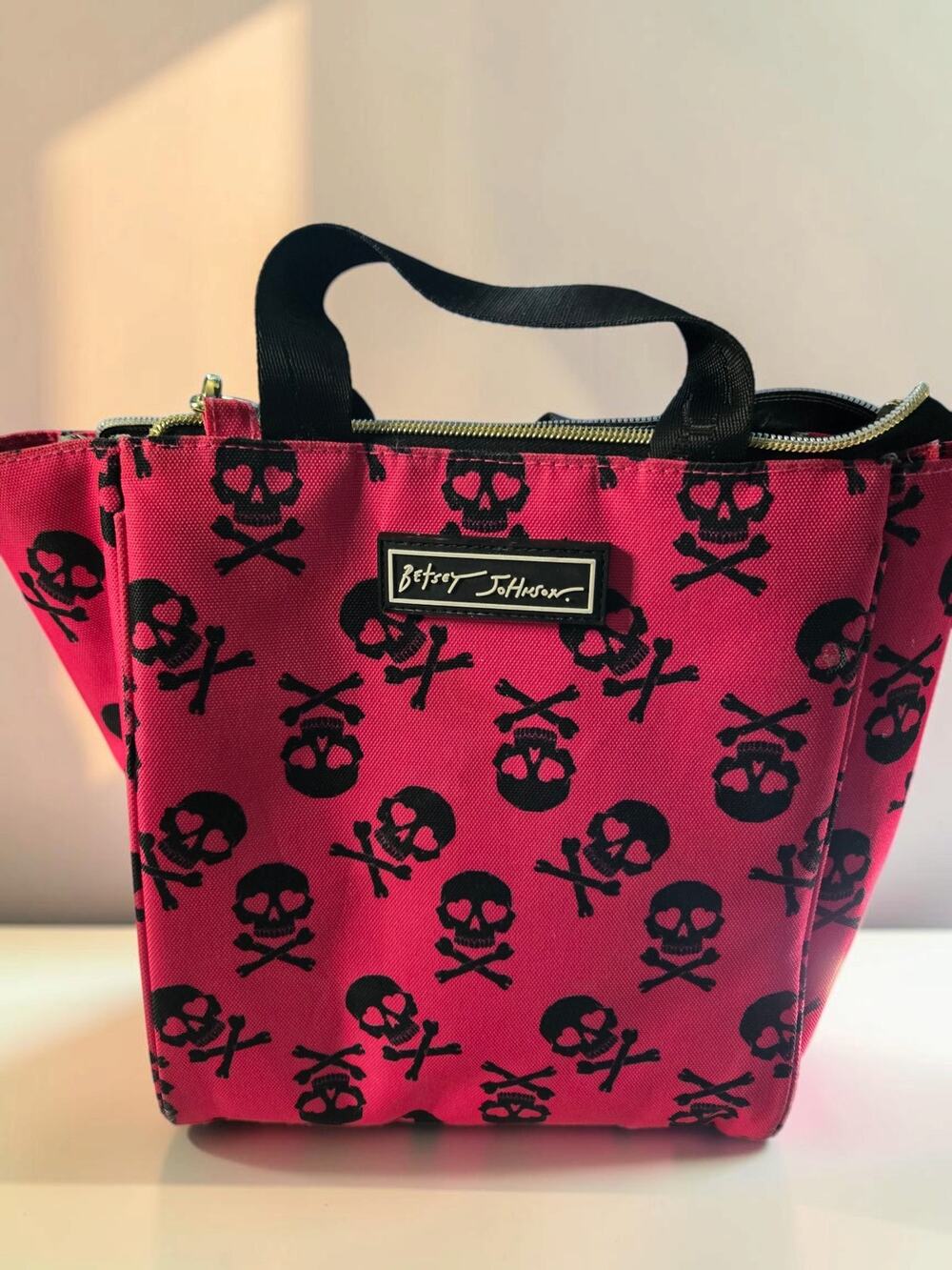 Betsey Johnson Pink Skull Lunch Bag